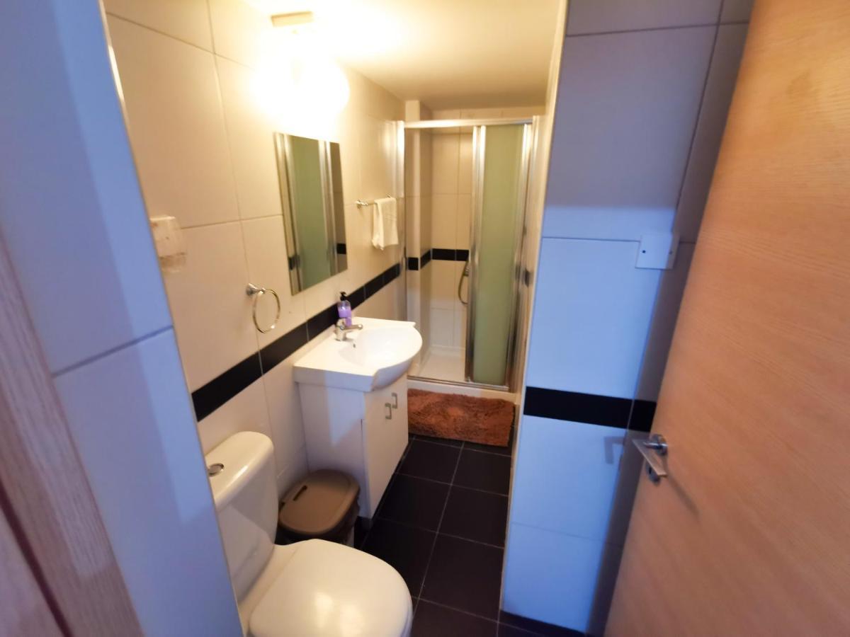 Beachy Keen City Apartment Larnaca Esterno foto